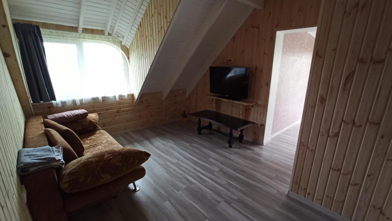 Hotel Eco House Czarnomorsk Zewnętrze zdjęcie